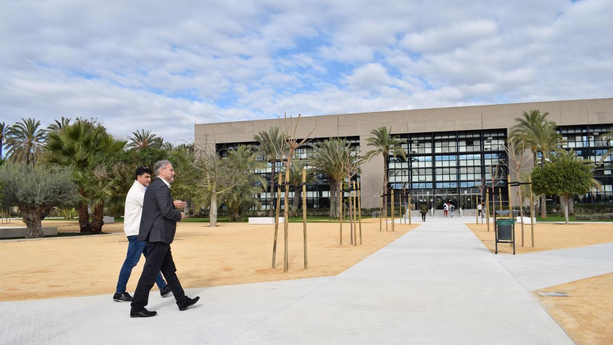 El edificio de La Galia ubicado en el campus de Elche.