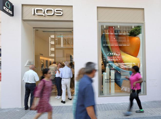 Inaguración de Iqos Boutique de Philip Morris en València.