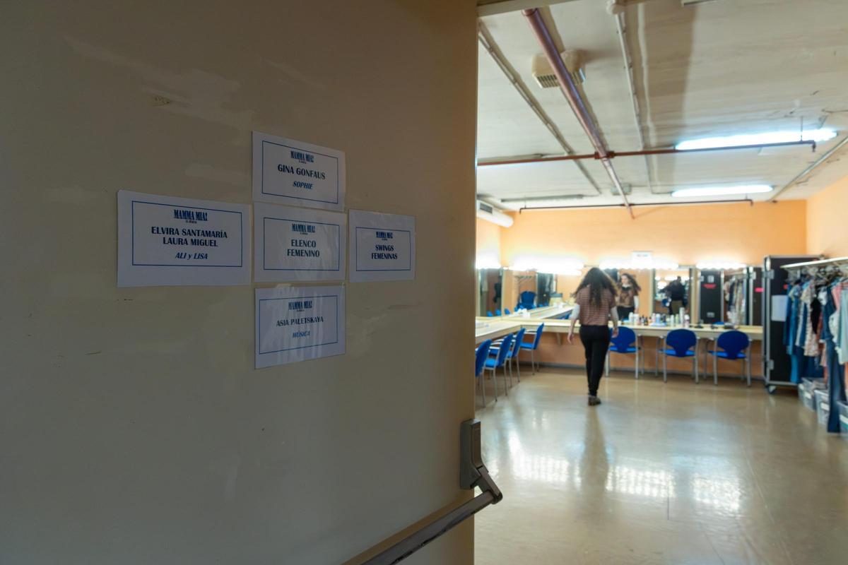 Así se vive “Mamma Mía!” entre bambalinas en el Teatro Principal de Alicante