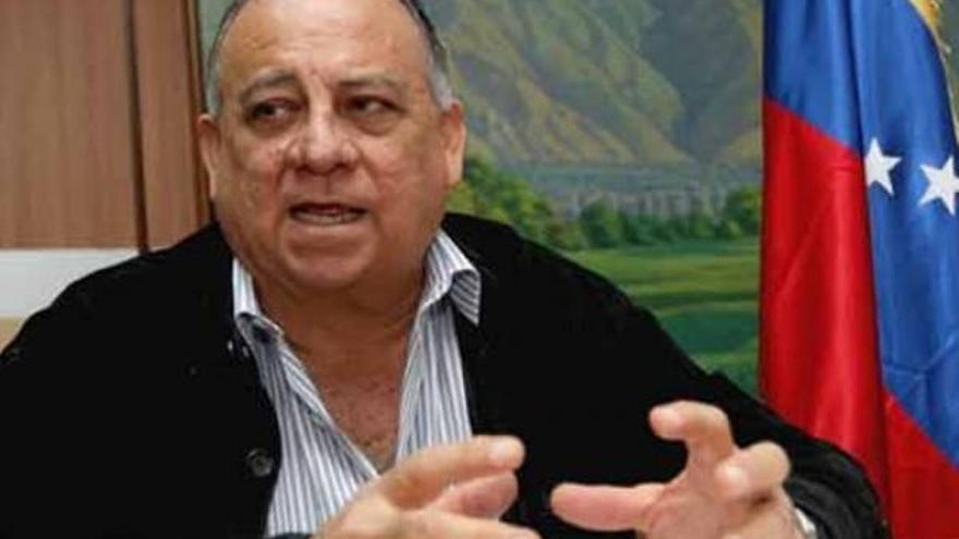 El embajador de Venezuela dice que su Gobierno &quot;ni crea ni financia&quot; organizaciones políticas fuera del país