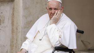 El Papa Francisco se reúne con niños en el Vaticano
