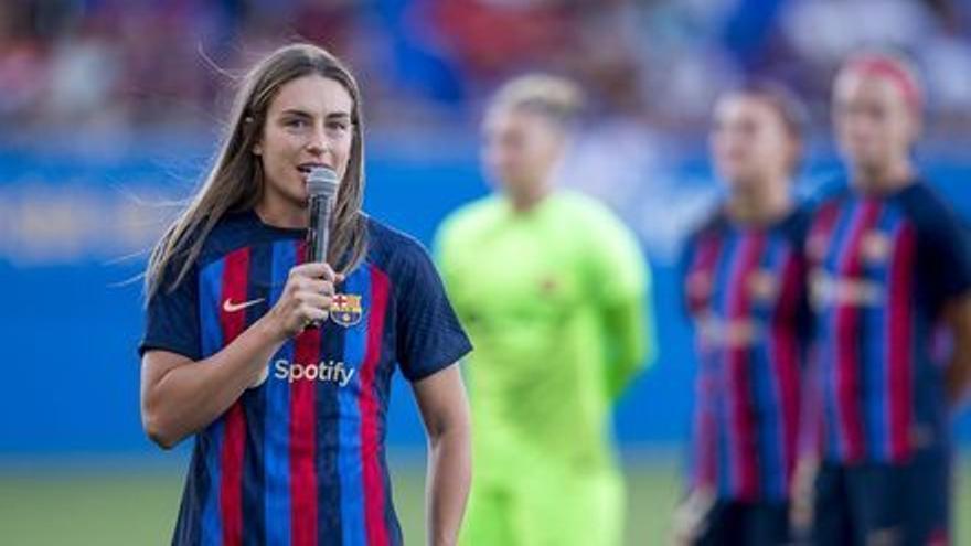 Alexia Putellas se dirige a la afición del Johan Cruyff.