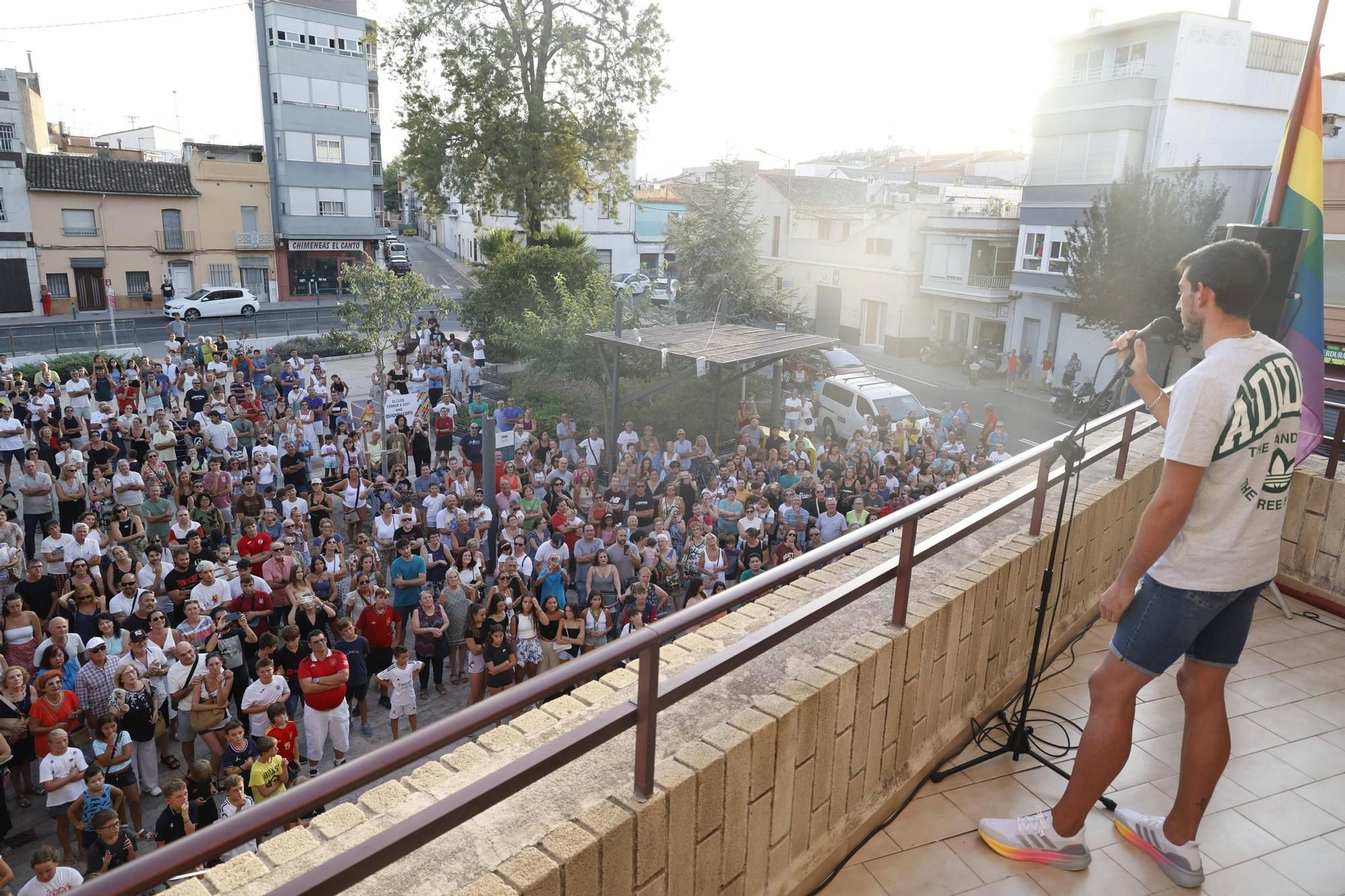 Así ha recibido Bellreguard al atleta Quique Llopis
