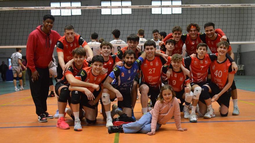 El Xàtiva Voleibol masculino cierra la liga con una derrota ante el líder CV Pinto de Madrid