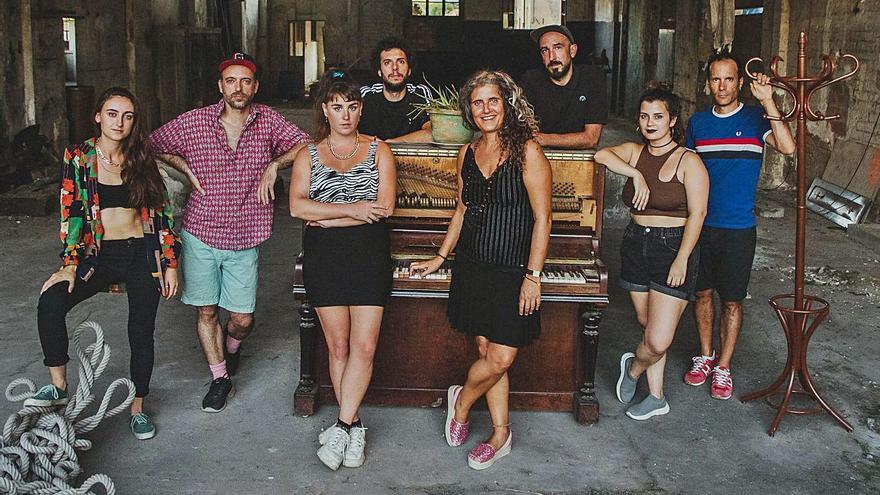 Alba Careta (trompeta), Santi Careta (guitarra), Irene Reig (saxo), Aleix Bou (bateria), Elisabet Raspall           (piano), Rodrigo Laviña (cantant de hip-hop), Marta Garret (cantant de jazz), Ramon Bagué (baix) | RAY MOLINARI