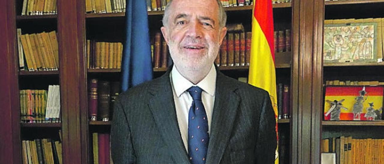 Javier Sangro, en la Embajada de España en Montevideo.