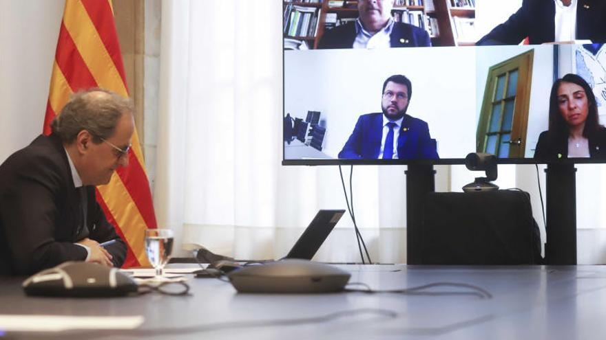 El president de la Generalitat, Quim Torra, encapçalant un Consell Executiu per vídeoconferència