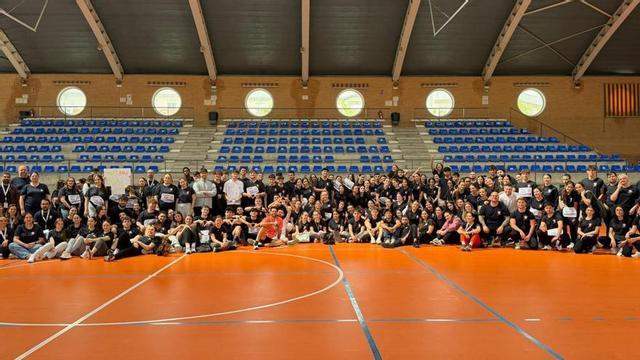 Participantes en las terceras olimpiadas del CES Ramón y Cajal.  | CÓRDOBA
