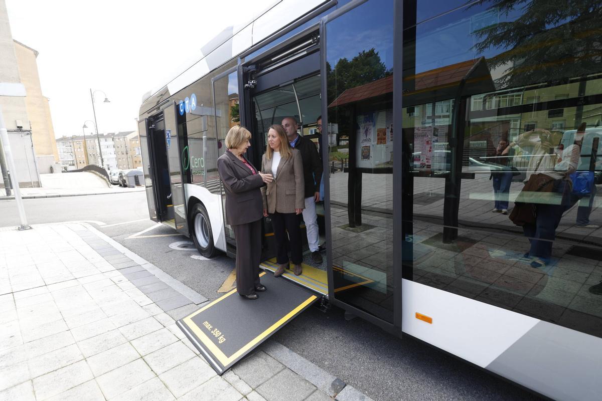 En imágenes: El primer bus eléctrico del Consorcio de Transportes se estrena en Avilés