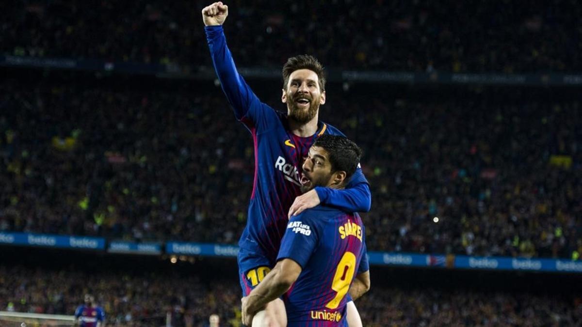 Messi y Suárez celebran un gol en el Camp Nou.