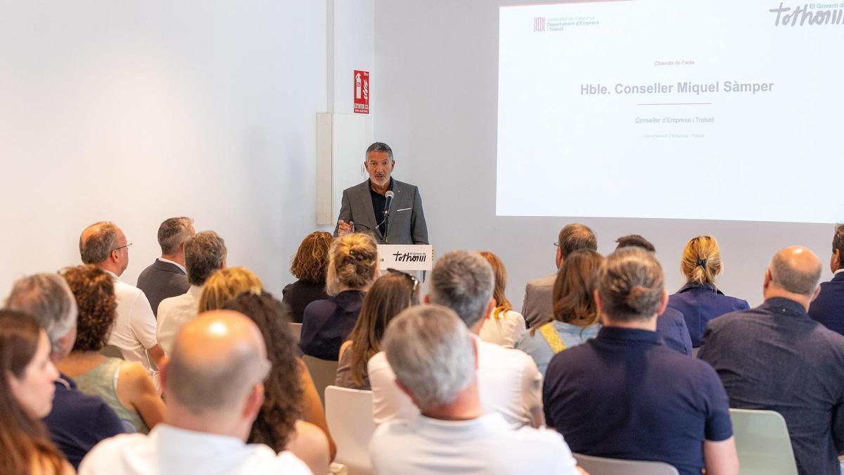 El conseller Miquel Sàmper, durant la presentació del pacte a Puigcerdà