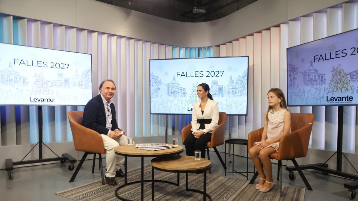 Moisés Domínguez entrevista a las falleras mayores de València, Beatriz Blanco y Julia Vizcayno