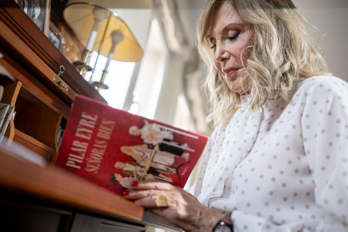 Pilar Eyre, con su nuevo libro, 'Señoras bien'