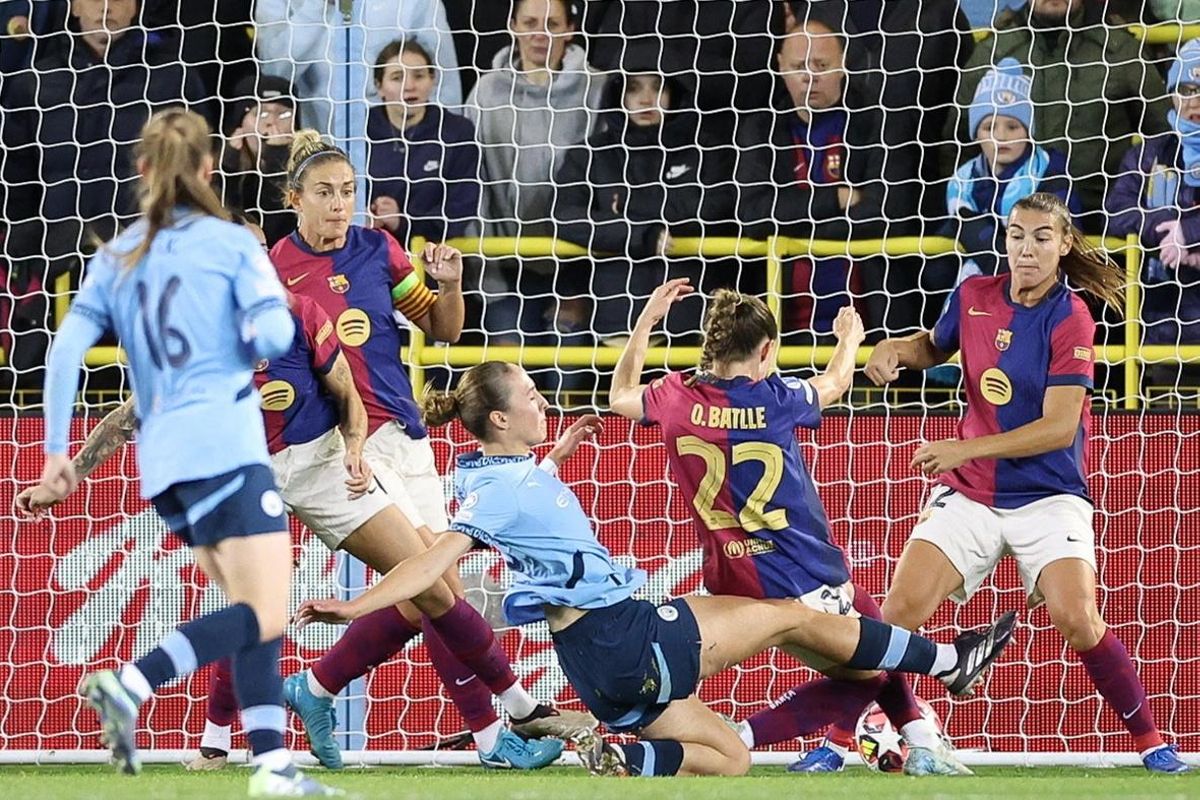 Naomi Layzell marca el primer tanto del City