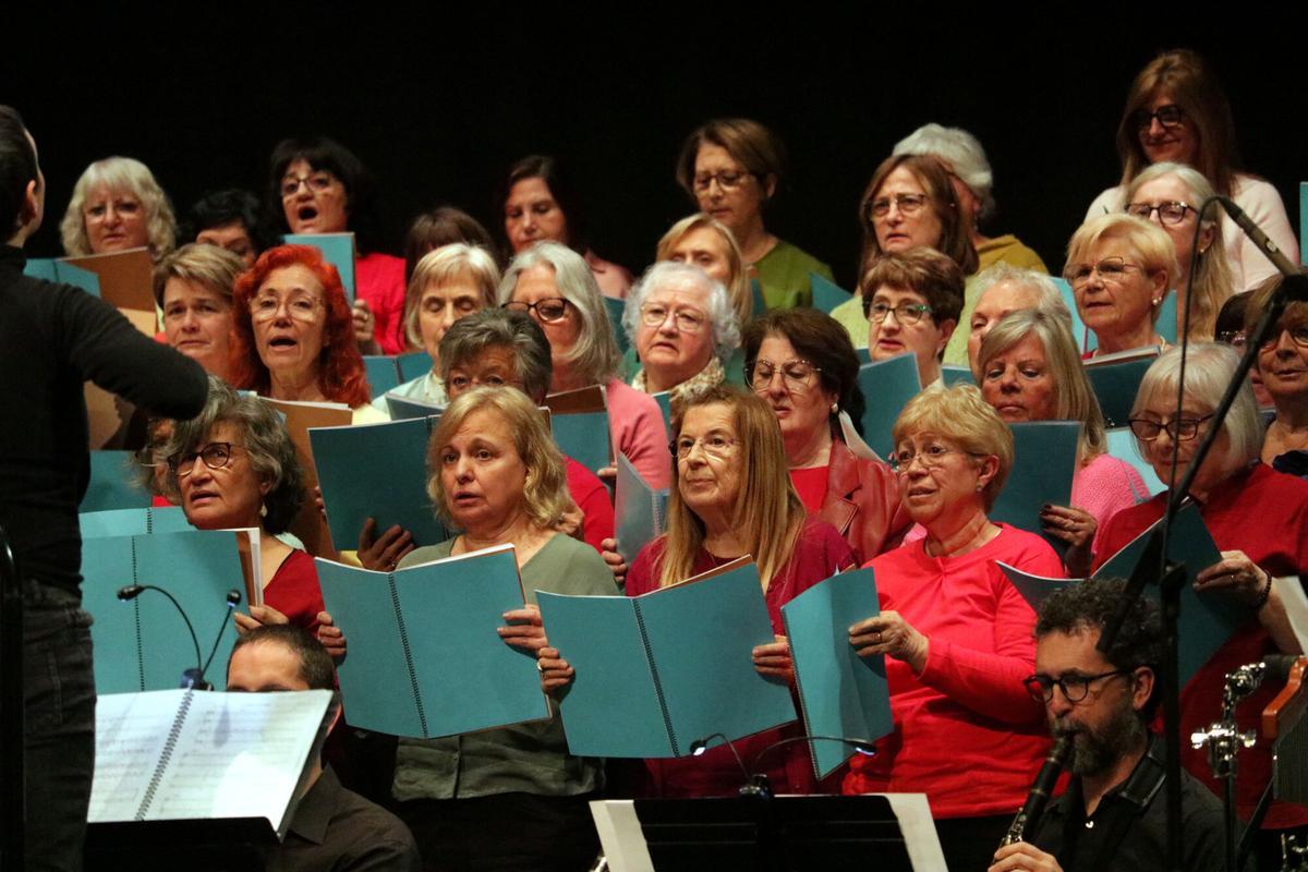 Les imatges de la cantata 'A la ciutat' de Figueres Les imatges de la cantata 'A la ciutat' de Figueres