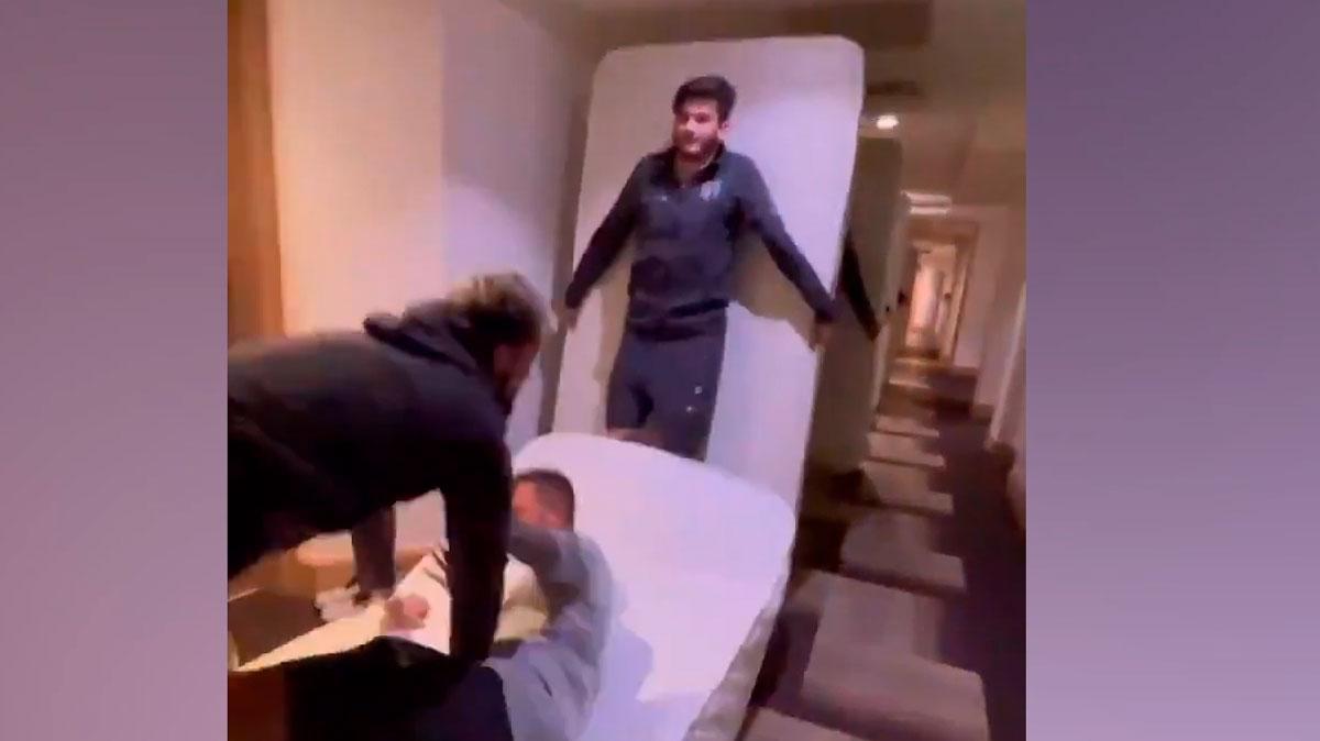 ¡Los jugadores del Rubin Kazan quitan los colchones de sus habitaciones! El divertido reto del equipo ruso