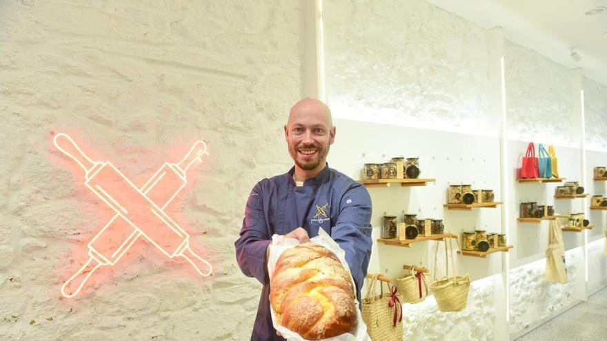 La pastelería de San Andrés que triunfa en A Coruña con dulces de la infancia: "A los dos años ya estaba ayudando a mi madre en la cocina"