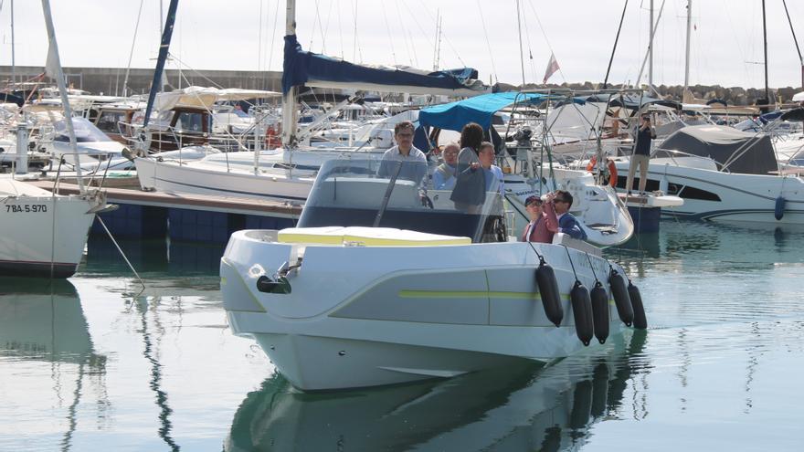 Presenten a Palamós la primera embarcació 100% elèctrica i feta a Catalunya en el projecte de descarbonització del mar