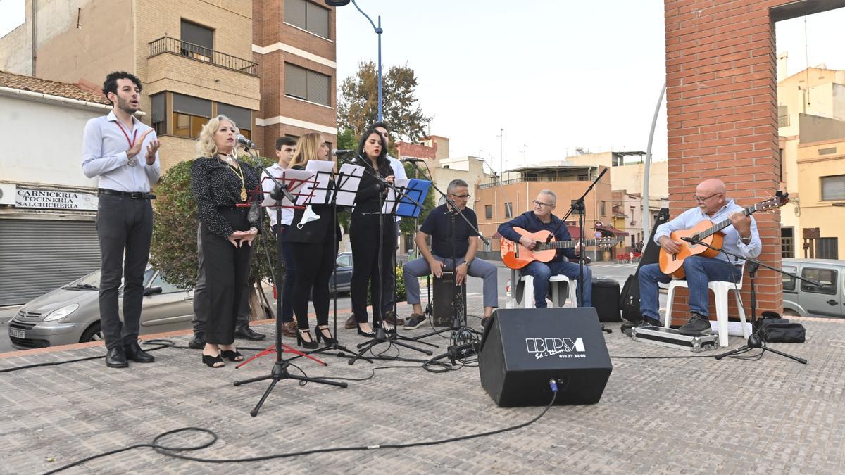 El acompañamiento musical brilló durante la ceremonia de la asociación andaluza de Vila-real.