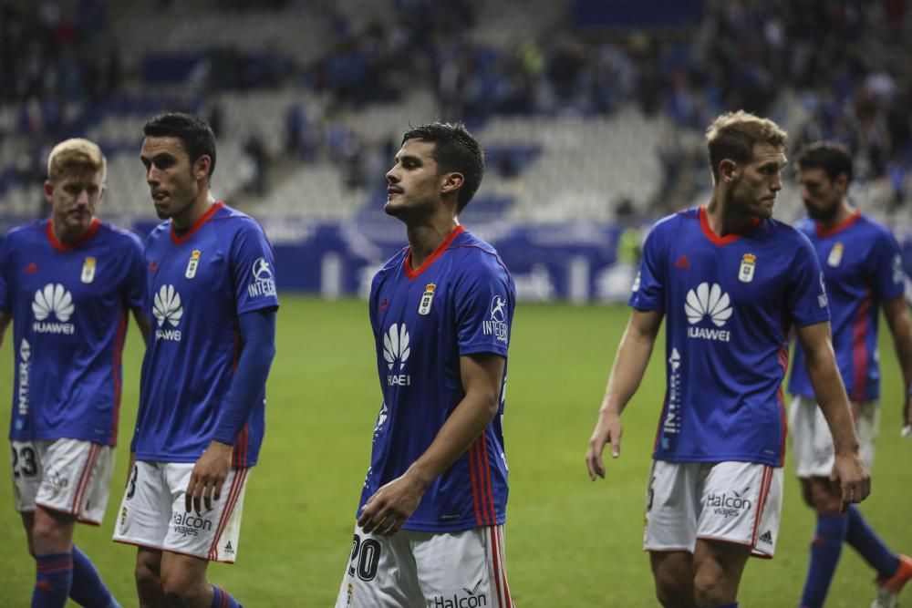 El partido entre el Real Oviedo y el Tenerife, en imágenes