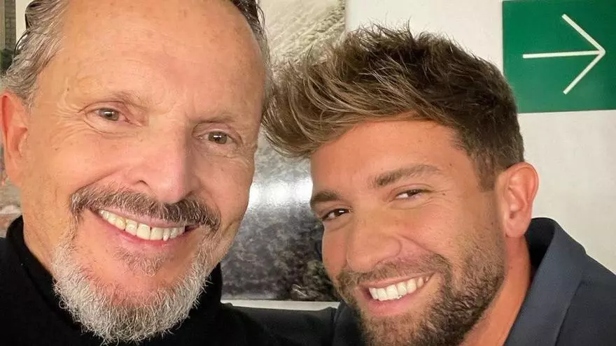 Pablo Alborán aparece tras los rumores de relación con Miguel Bosé: "Estoy disfrutón"