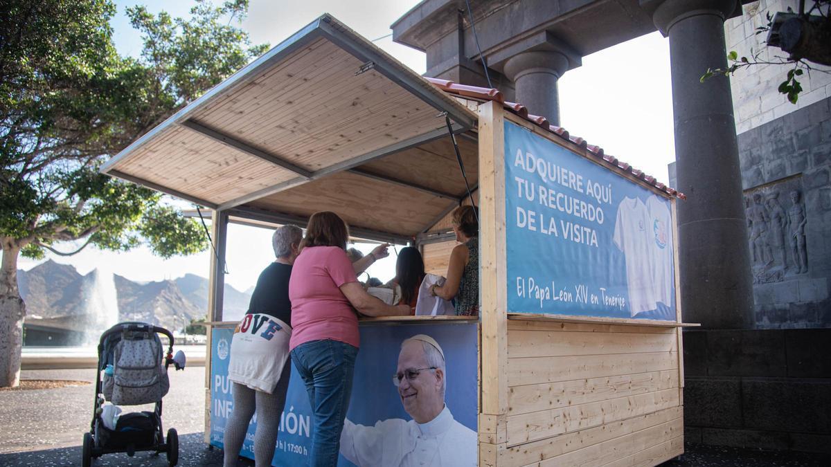 Abre en Santa Cruz una información de la visita del papa a Tenerife