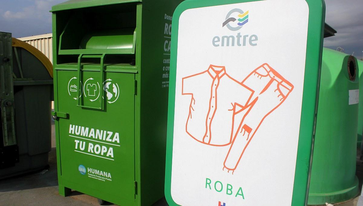 El contenedor fijo de ropa que hay en los ecoparques.