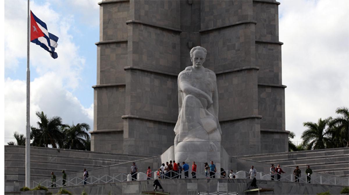 Les cendres del líder revolucionari s’hi estaran fins dimarts a la tarda.