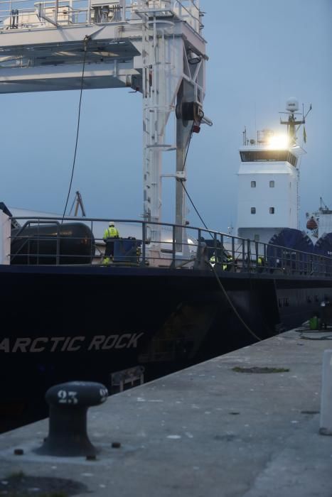 Accidente laboral en el muelle de Valliniello, Avilés