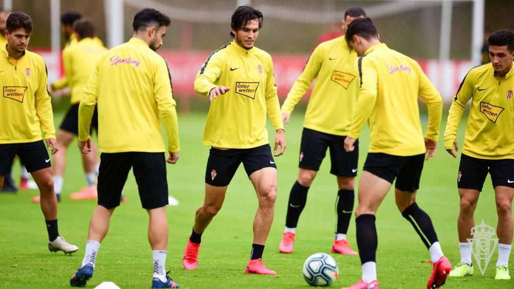 Entrenamiento del Sporting en Mareo.