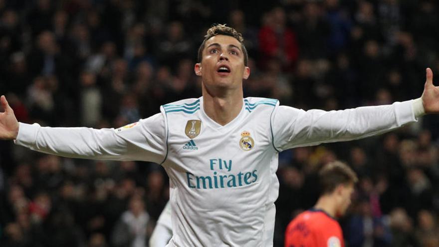 Cristiano Ronaldo celebrant un gol amb el Reial Madrid.