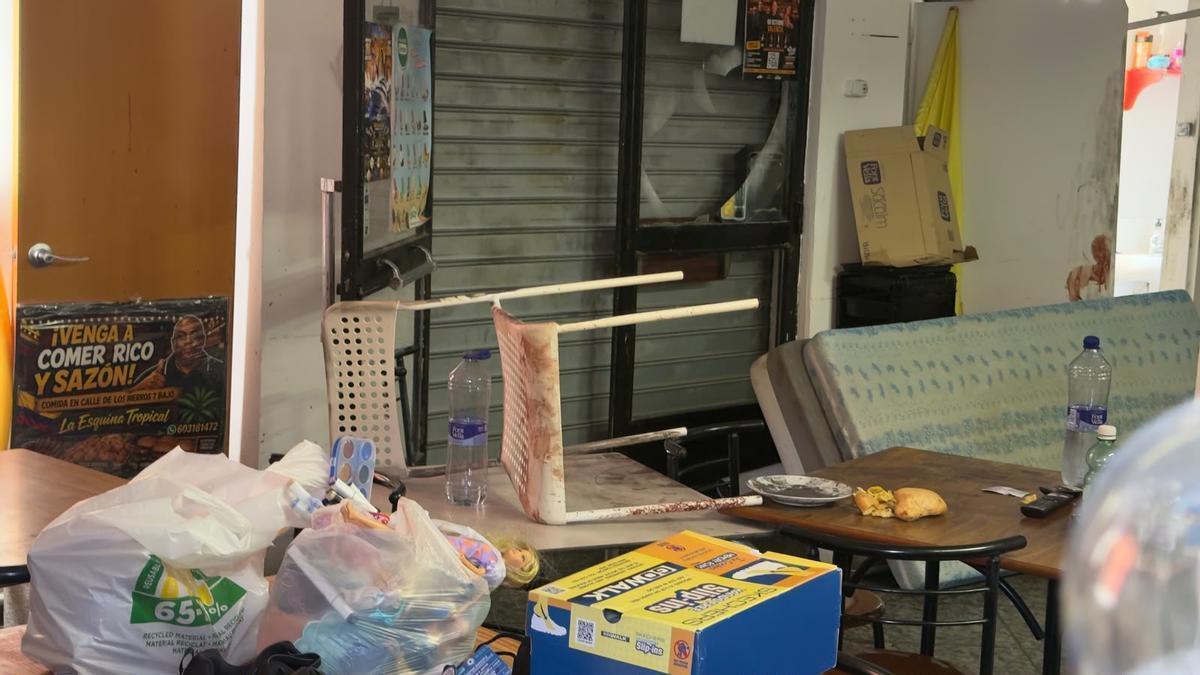 El dueño del bar que mató a golpes a su hijastro en València tras una noche de fiesta: "El 'pelao' iba muy tomado y me atacó"