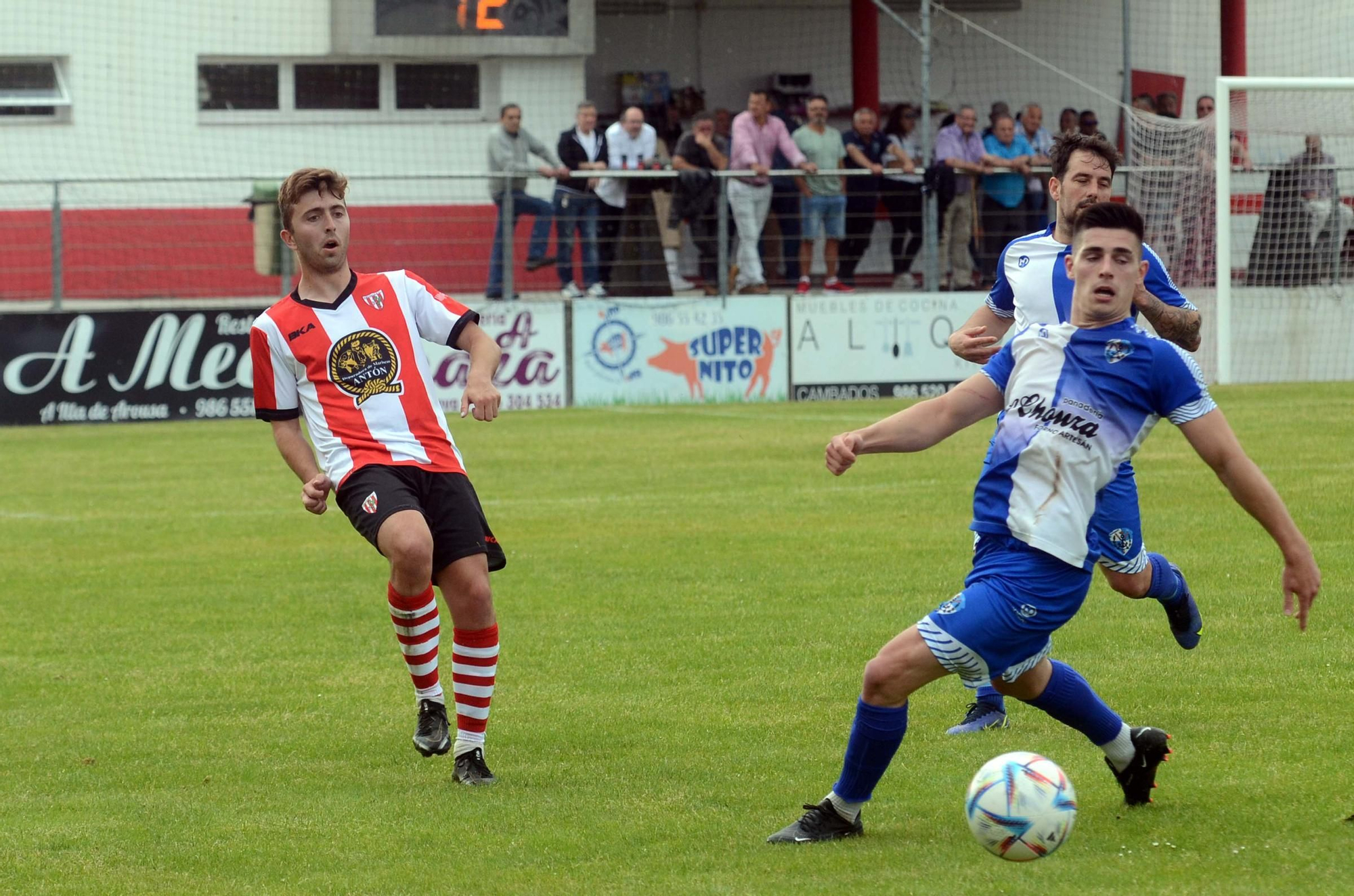 Las mejores imágenes de los derbis de la jornada en Preferente