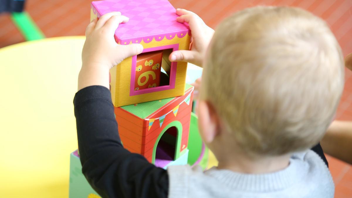 La educación de 0 a 3 años tiene numerosos efectos positivos en el desarrollo personal y académico de los niños y niñas. La educación de 0 a 3 años tiene numerosos efectos positivos en el desarrollo personal y académico de los niños y niñas.