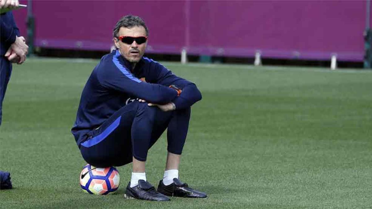 Luis Enrique debe decidir dónde juega Mascherano: como central o como medio centro