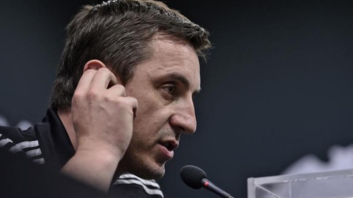 Gary Neville se ve con fuerzas para seguir al frente del Valencia