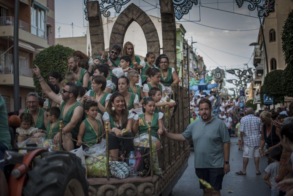 La Vila despide sus fiestas con el desfile infantil