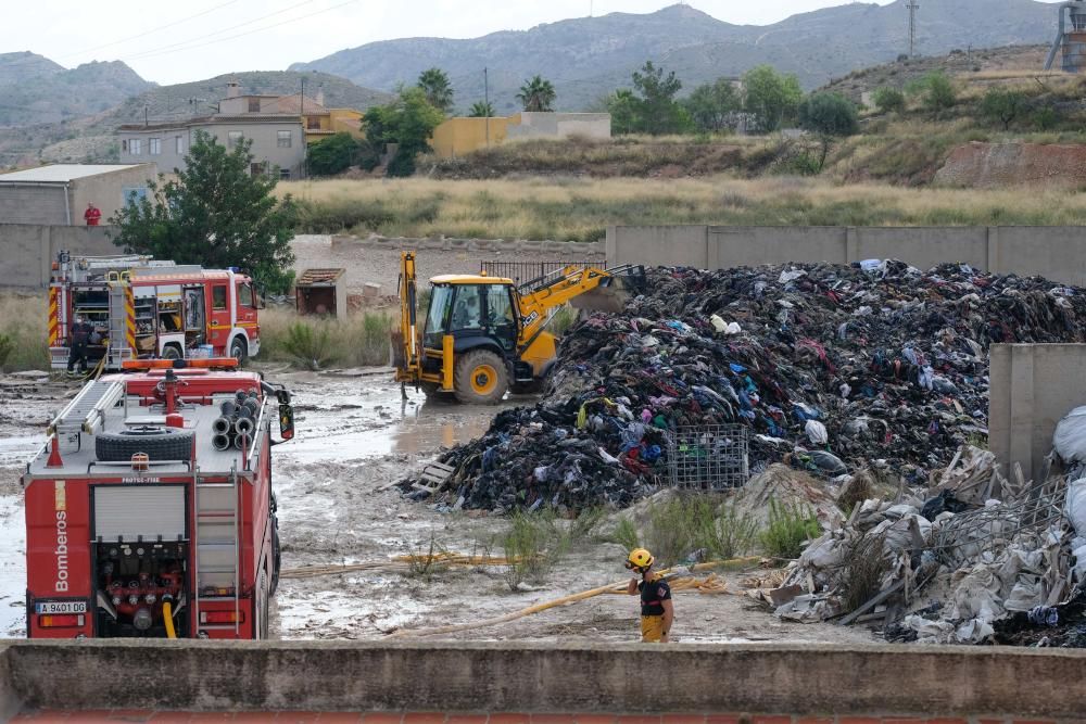 Así está la nave de Aspe cuatro días después del incendio