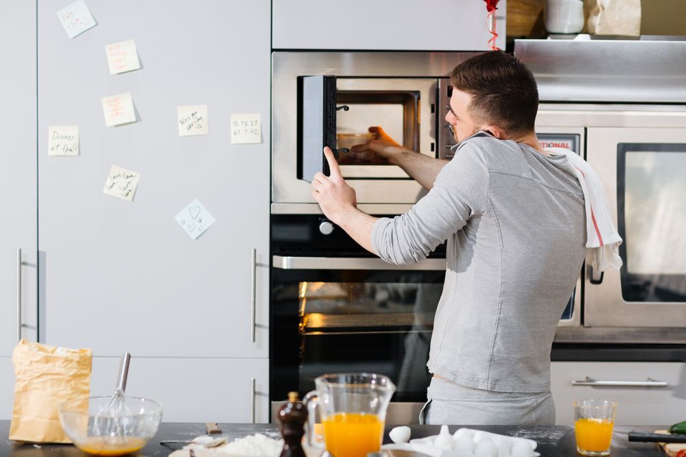 El microondas, gran olvidado de la cocina, es un buen recurso para preparar algo rápido.