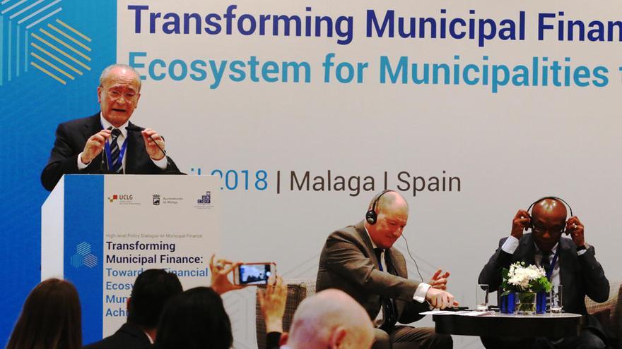 Francisco de la Torre, durante su intervención en el encuentro celebrado en el Hotel Miramar.