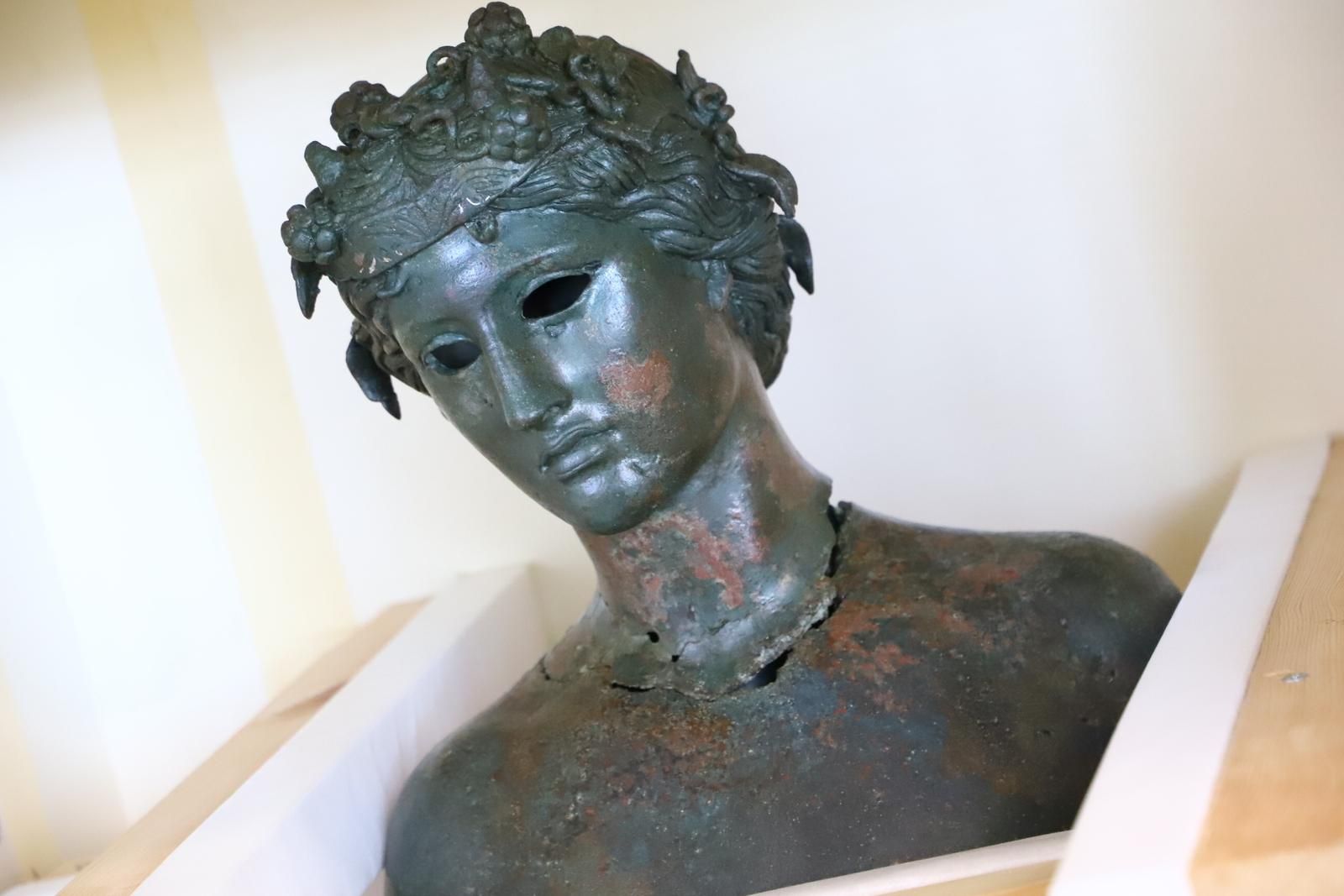 Los efebos de Pedro Abad en el Museo Arqueológico