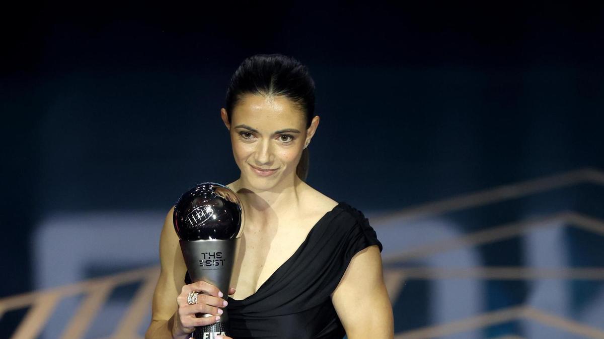 Gala Premios The Best FIFA 2023. Las mejores imágenes de los ganadores. Mejor jugadora Aitana Bonmatí