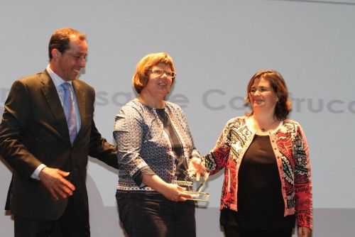 La Pimeef premia a Elisa Pomar, el bar Can Pou, Ladrilleras Ibicencas, Vicent Guasch Cardona, el Instituto de Idiomas de Ibiza y a Wecobol