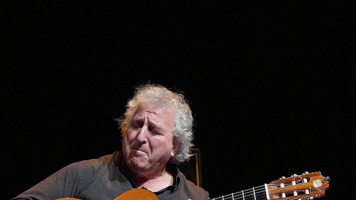 El guitarrista Eduardo Niebla.