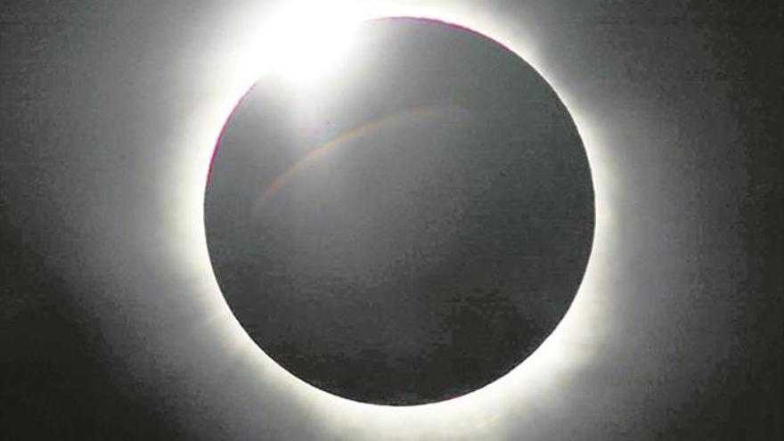 Máxima expectación en EEUU ante el primer eclipse total en 99 años