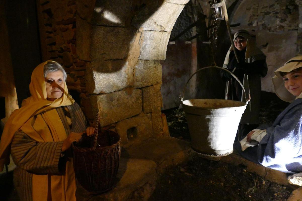 La 42a edició del Pessebre Vivent de Peralada manté viva la tradició recorrent el centre històric del poble