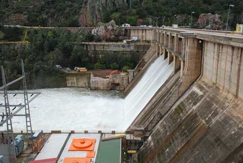 Los grandes embalses extremeños sueltan agua