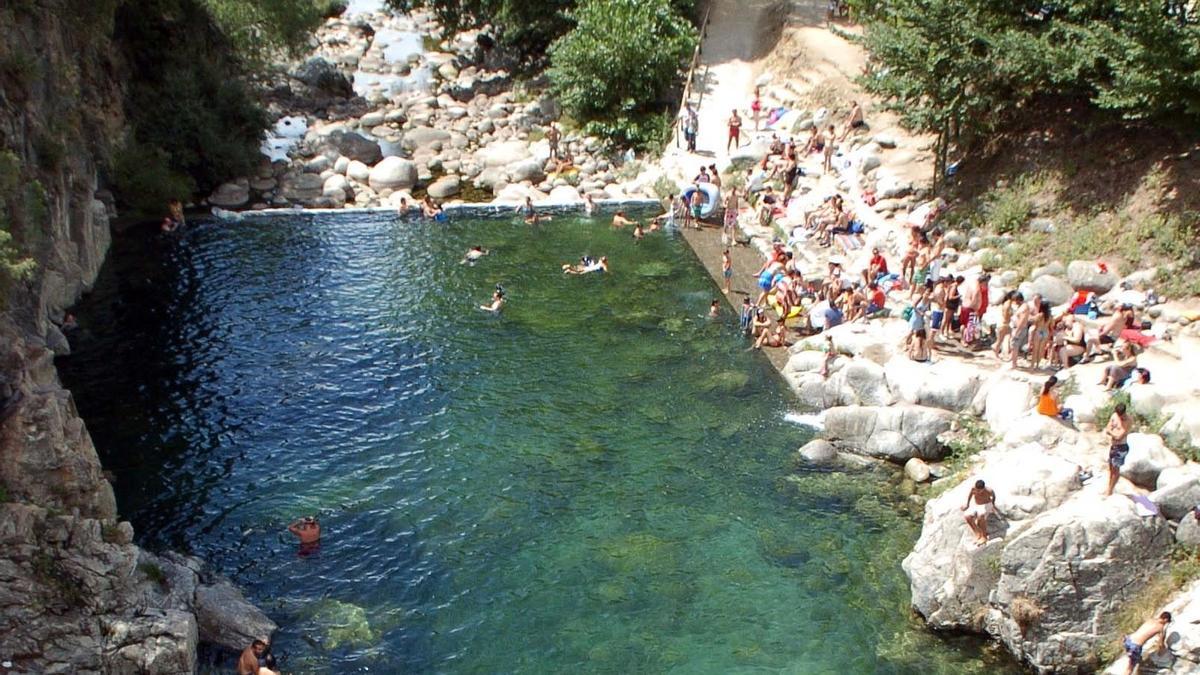 Garganta de Alardos en Madrigal de la Vera, uno de los enclaves más apetecibles de esta comarca norcacereña bañada por el agua.