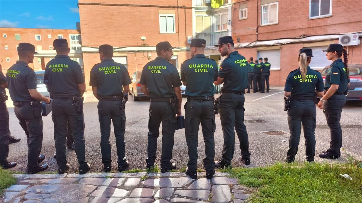 Nuevos alumnos de práctica, en la Comandancia de la Guardia Civil de Zamora capital.