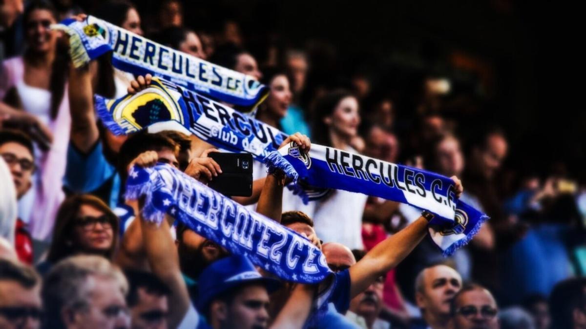 La afición del Hércules responde el primer día de venta presencial de abonos